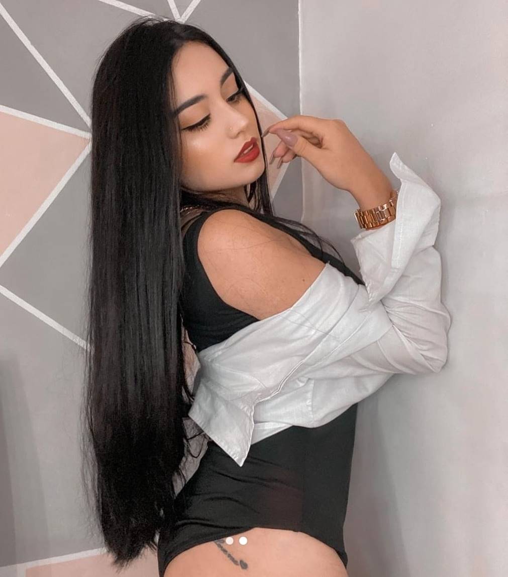 Vip Escort Bayan Aslıyla Heyecan Dolu Bir Gece